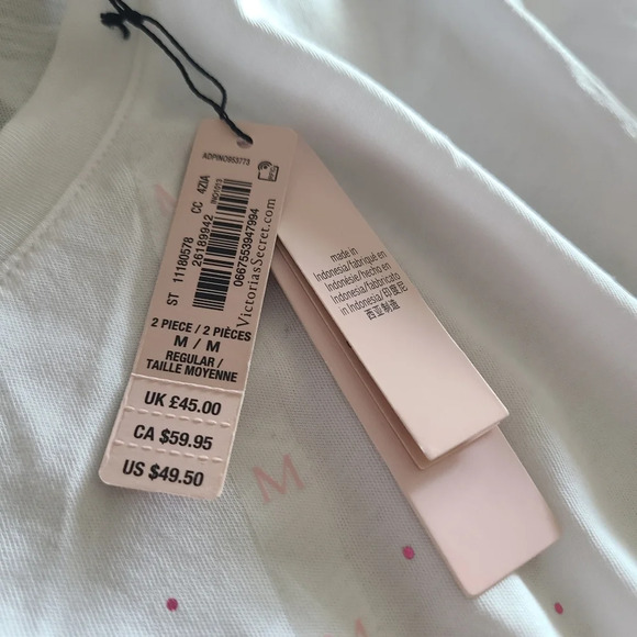 NWT Victoria's Secret white t-shirt size M - Picture 8 of 9